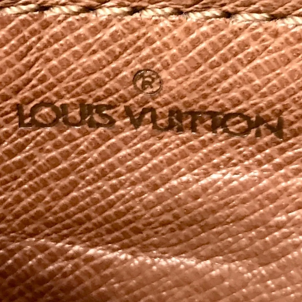 Louis Vuitton Saint Cloud MM Crossbody - Picture 13 of 13